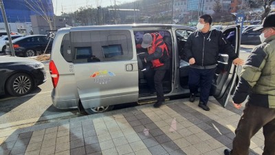 장애인일자리분들과 함께 장애인전용주차구역 계도!
